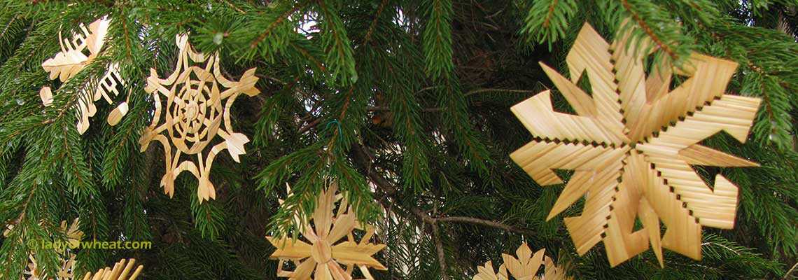 Lithuanian Straw Christmas Tree Ornaments